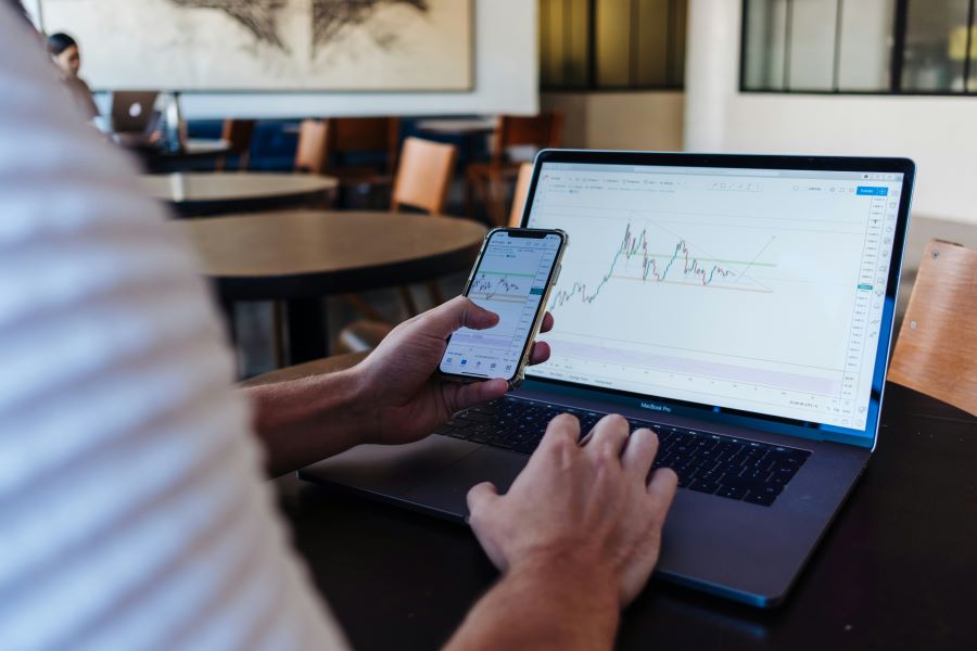 Forex Signals: Boost Your Strategy with Full Insights