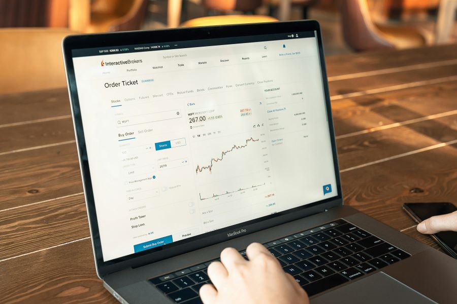 How to Navigate Forex Swap Rates for Traders